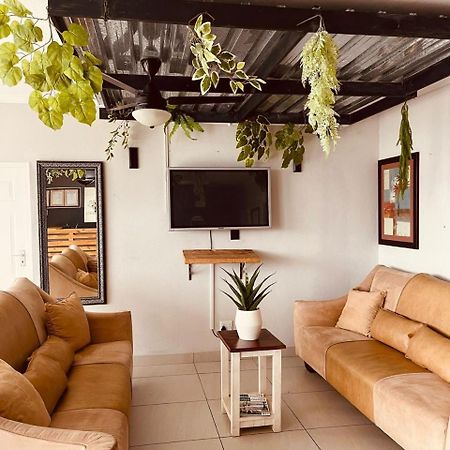 Eagle Wings Hotel Margate Ngoại thất bức ảnh