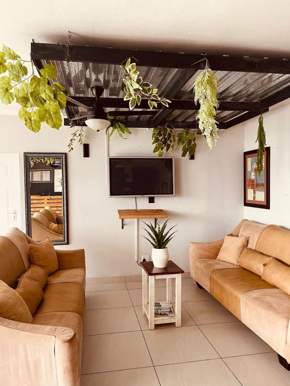 Eagle Wings Hotel Margate Ngoại thất bức ảnh